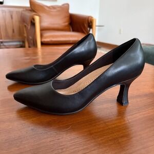 Clarks Women's Black Leather Heels Kataleyna Gem Career Dress Shoes Size 8